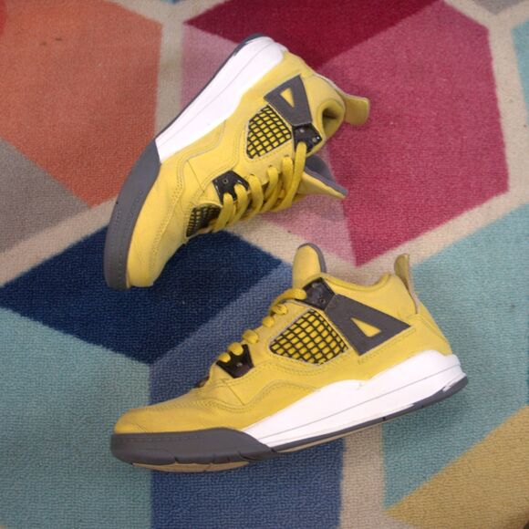 Jordan 4 Retro Lightning 2021 Kids Size 2Y  Shoes BQ7669-700 - Picture 9 of 9